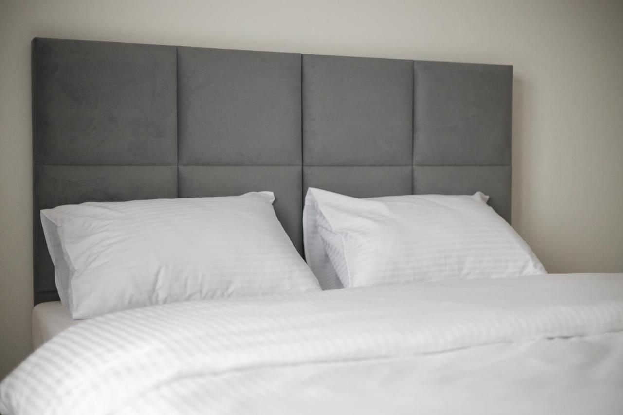 Hohome Comfy Apartments Варшава Екстериор снимка