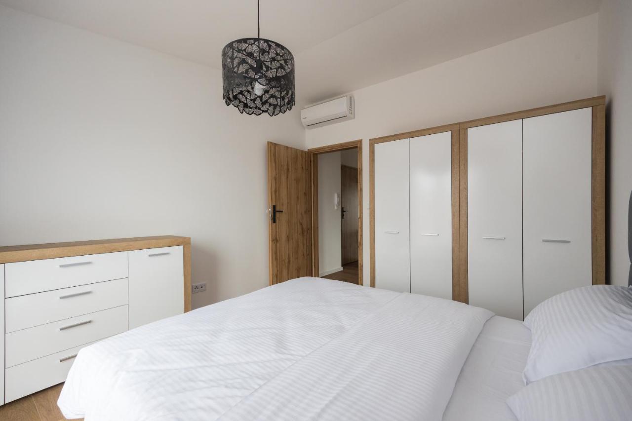 Hohome Comfy Apartments Варшава Екстериор снимка