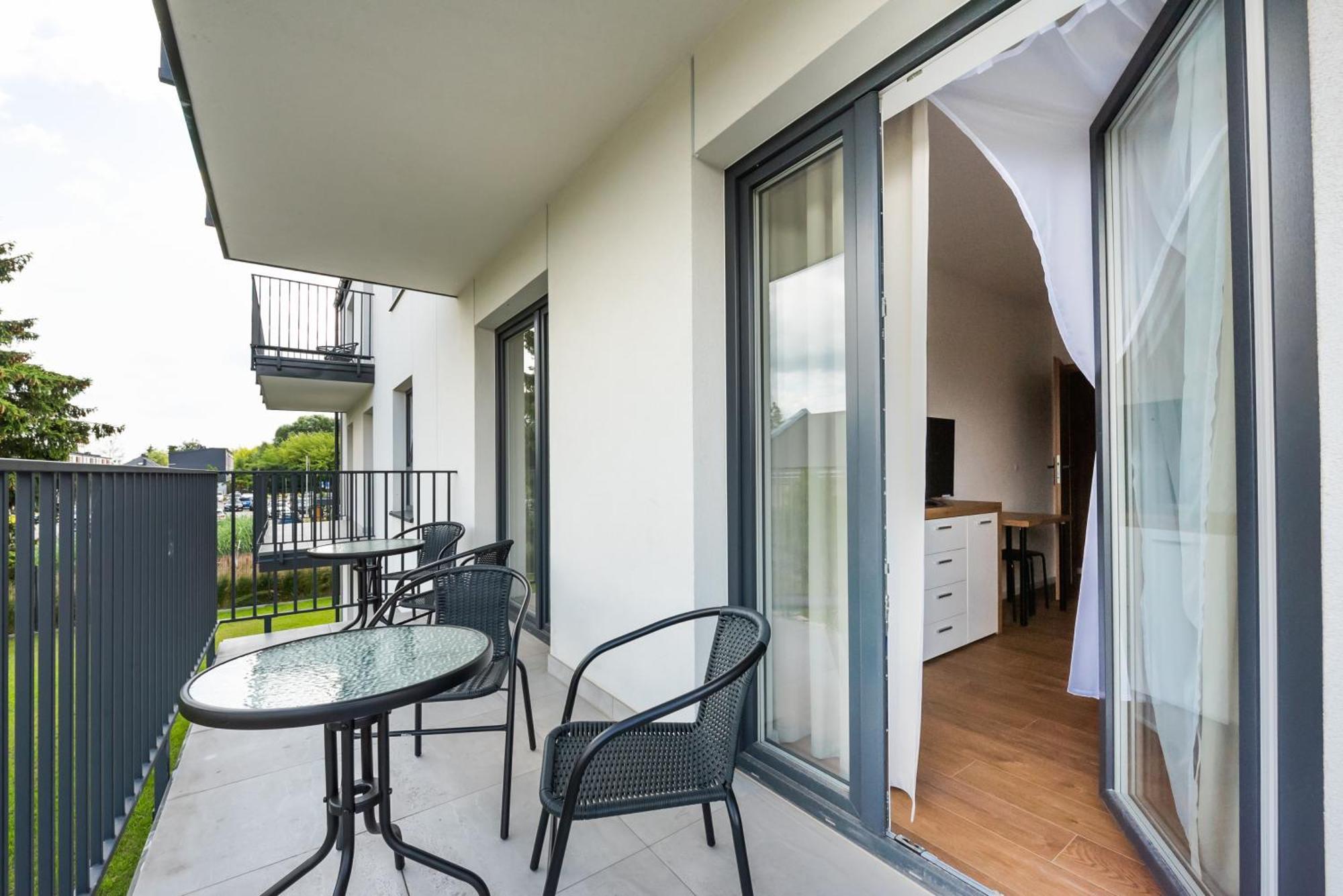 Hohome Comfy Apartments Варшава Екстериор снимка