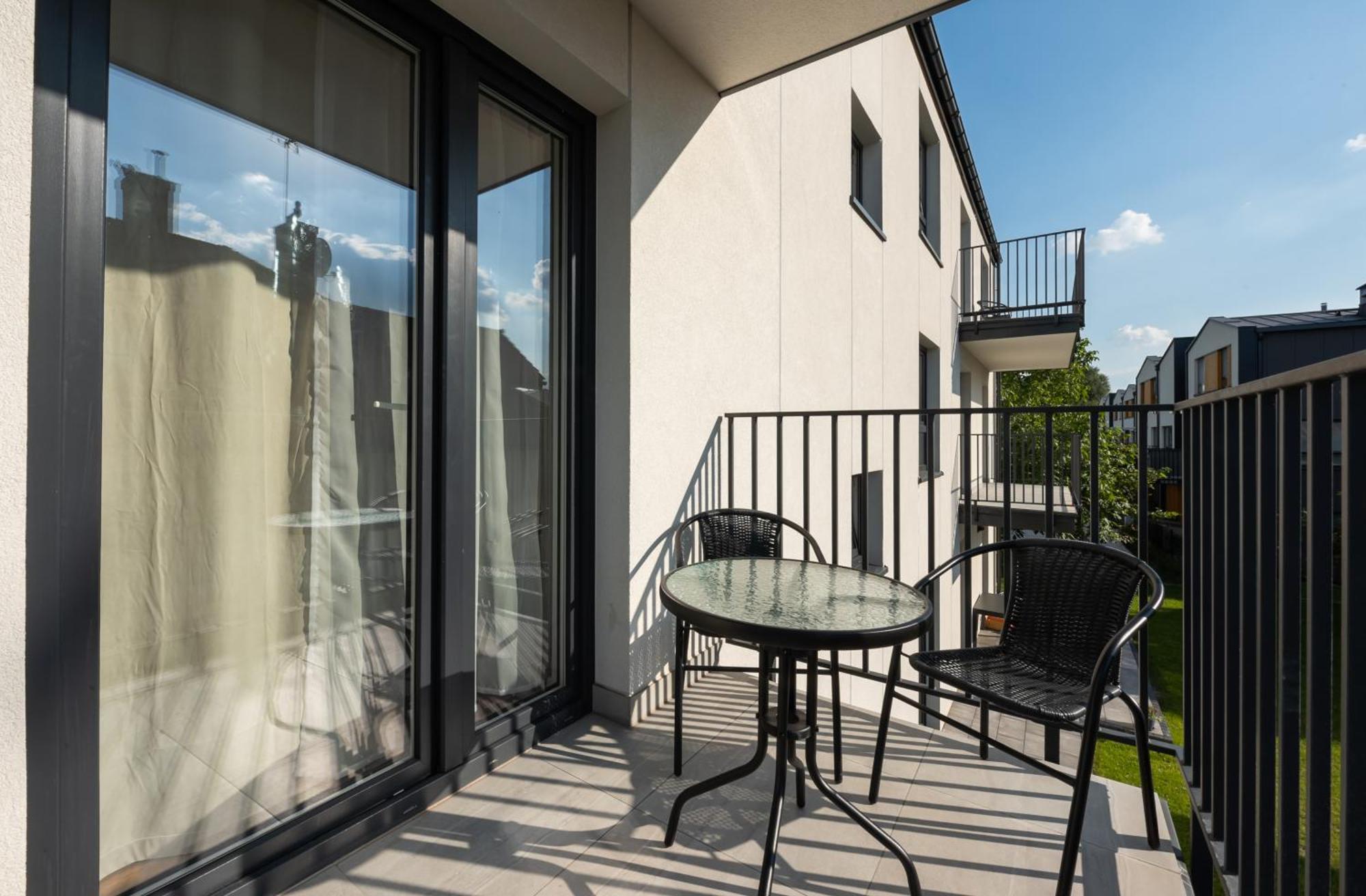 Hohome Comfy Apartments Варшава Екстериор снимка